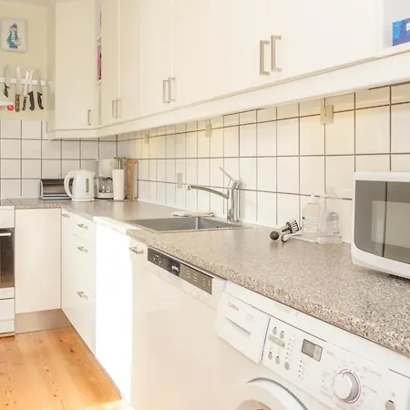 Semesterbostad Amazing In With 2 Bedrooms And Wifi